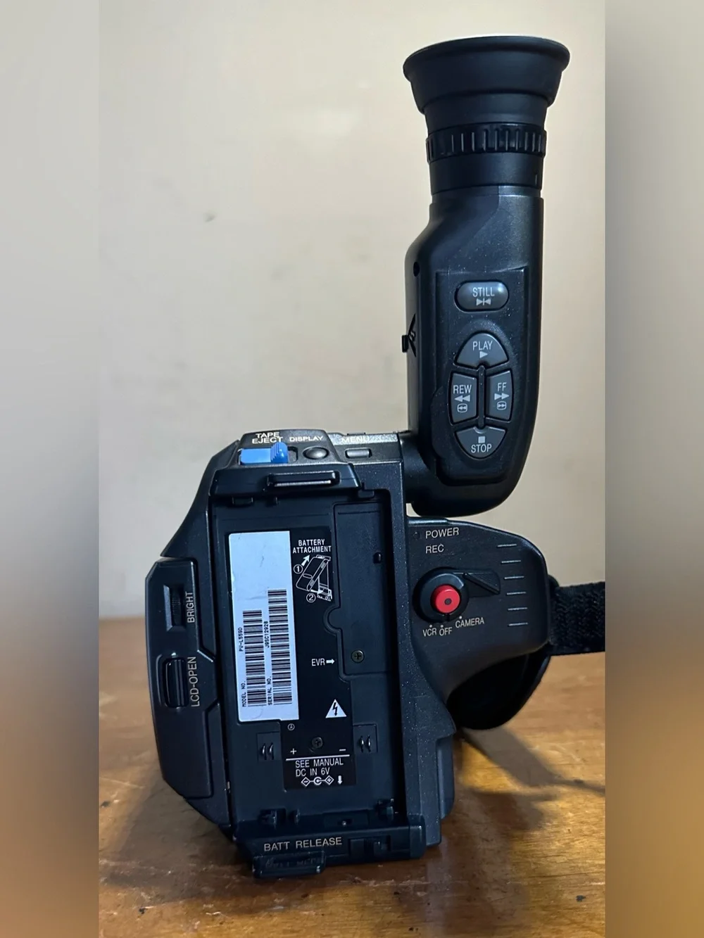 Panasonic Palmcorder PV-L559 VHS-C 150x Digital HD Zoom Lens Palmsight Camcorder